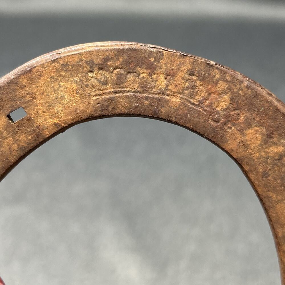 Vintage St Croix Forge Horseshoe Rustic Bookend Letter Mail Desk Organizer Rusty - Picture 4 of 5